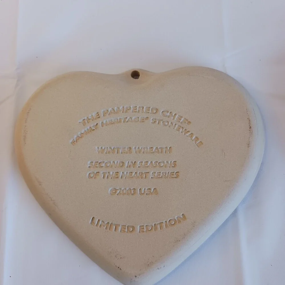 Two Pampered Chef Family Heritage Winter Wreath Welcome Home Heart Cookie Molds